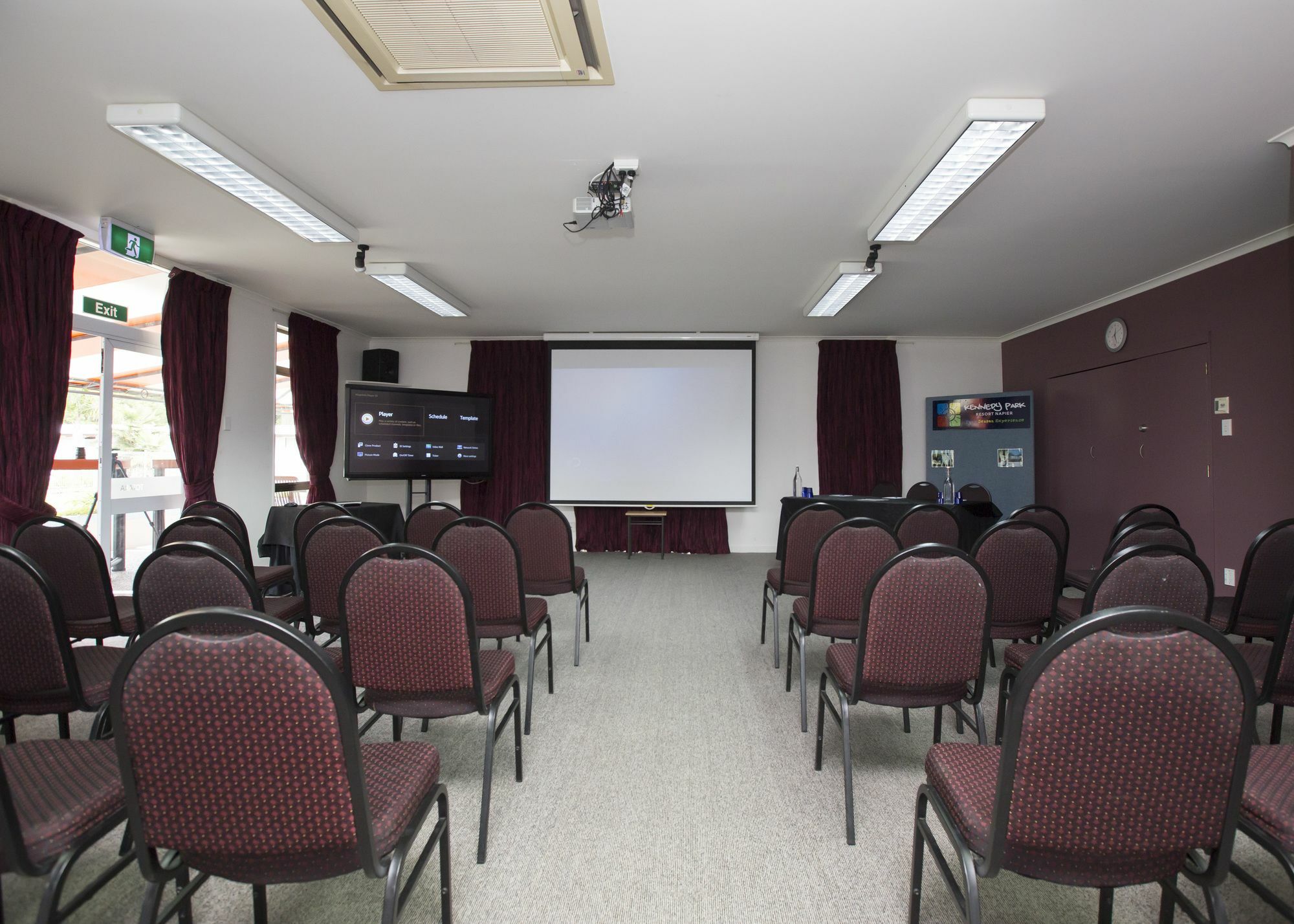 Kennedy Park Resort Нейпиър Екстериор снимка